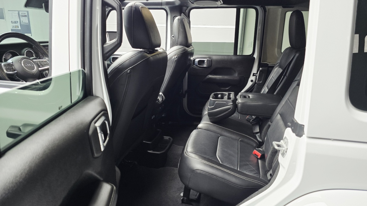 Jeep Wrangler, 2023 — фото 9 из 12