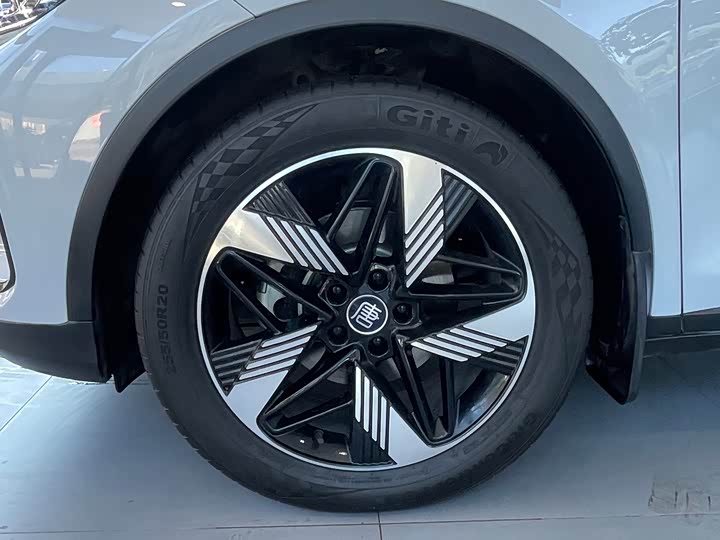 BYD Tang Hybrid/EV, 2023 — фото 3 из 9
