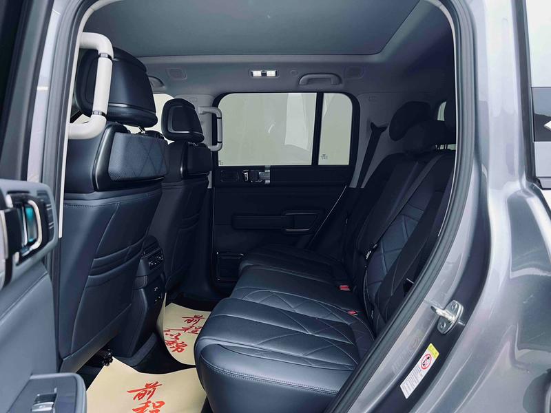 BYD FangChengBao Leopard 5, 2025 — фото 9 из 10