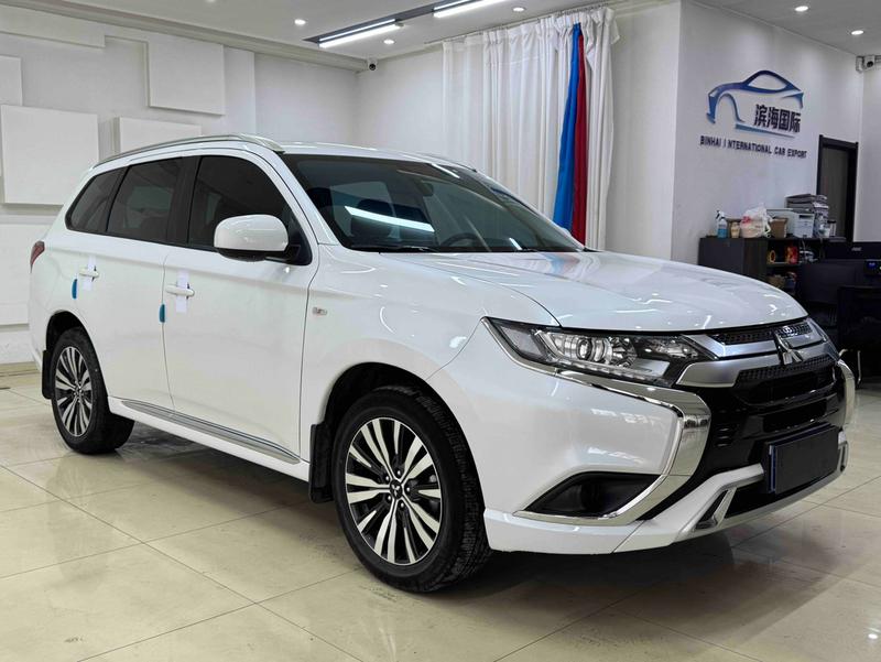Mitsubishi Outlander, 2021 — фото 3 из 12
