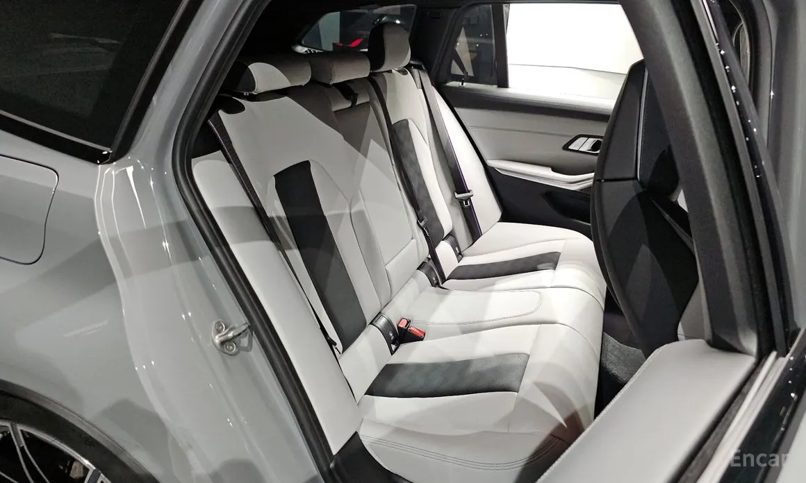BMW M3, 2025 — фото 11 из 12