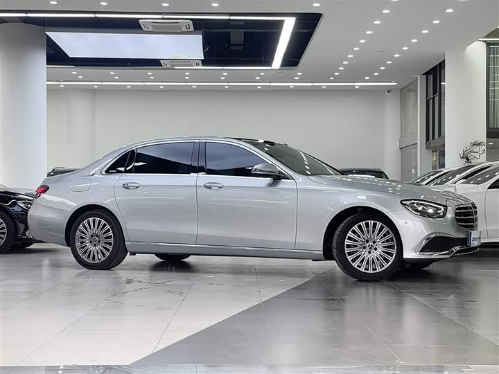 Mercedes-Benz E-Class, 2024 — фото 3 из 9
