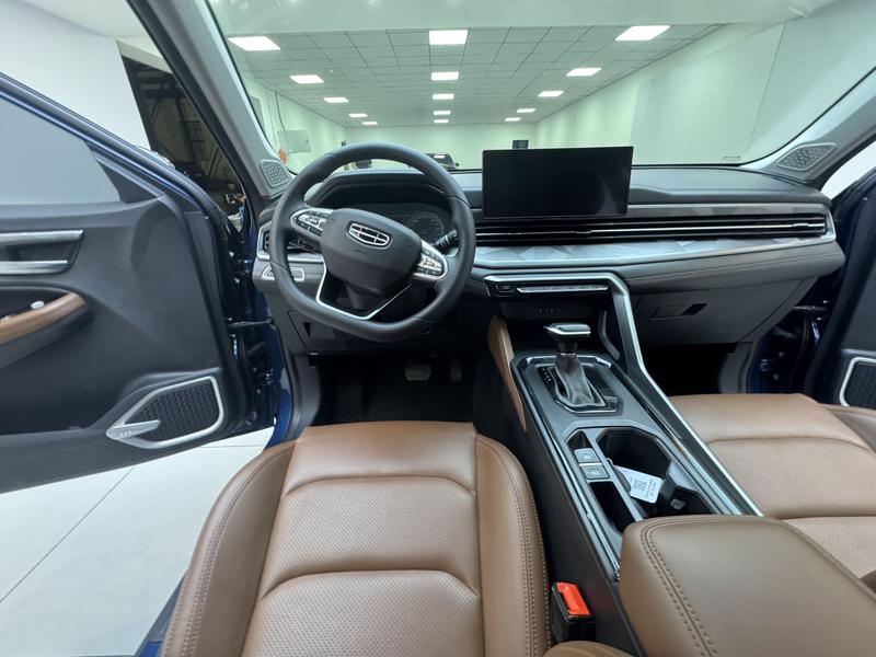 Geely Vision X6, 2022 — фото 10 из 12