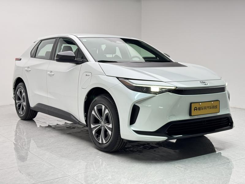 Toyota bZ4X Platinum, 2026 — фото 3 из 12