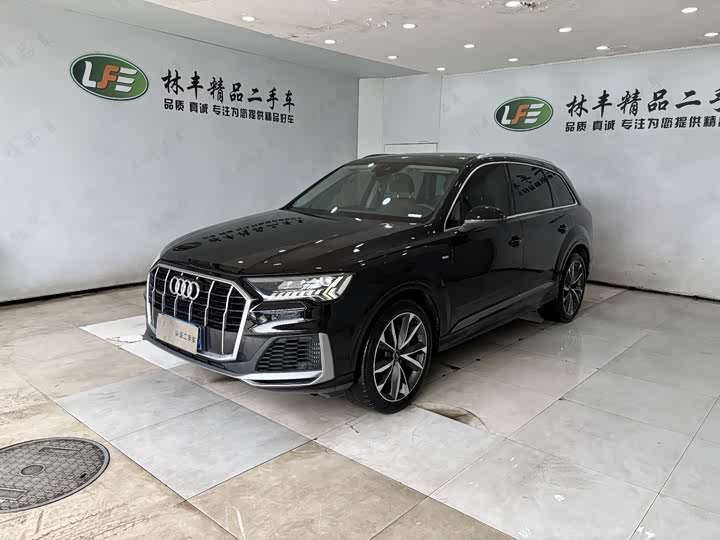 Audi Q7, 2022 — купить в Туле под ключ
