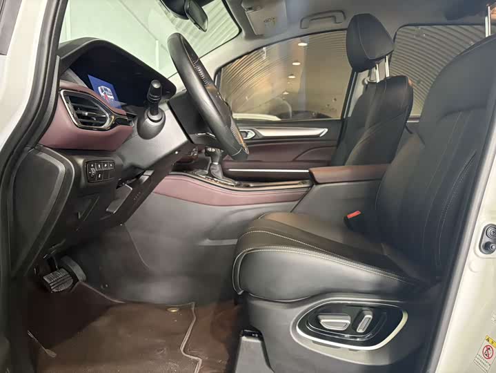 GAC Trumpchi M6, 2022 — фото 7 из 9