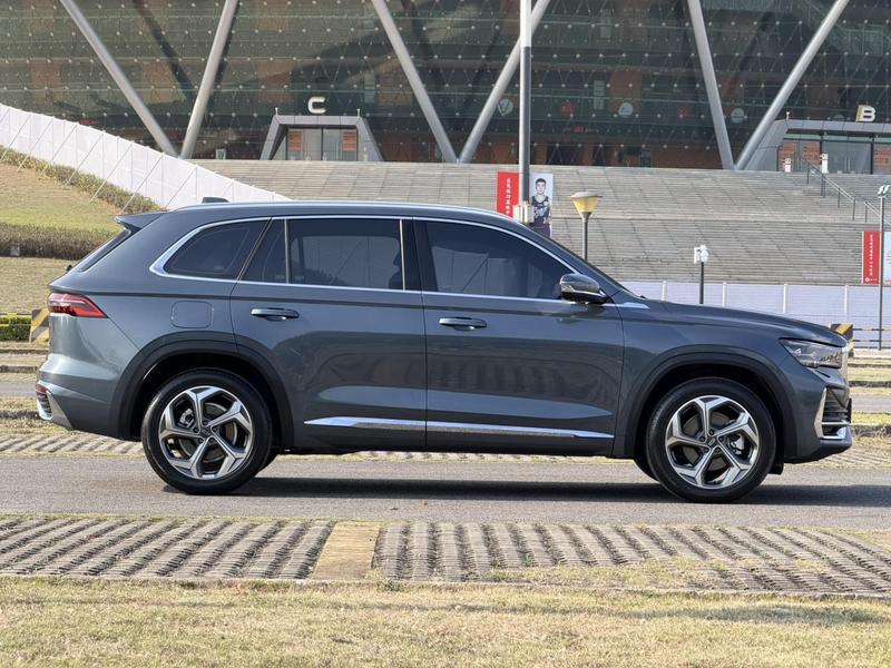 Geely Monjaro, 2023 — фото 8 из 12