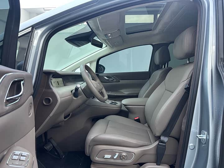 BAIC Arcfox Wendao V9, 2026 — фото 4 из 9