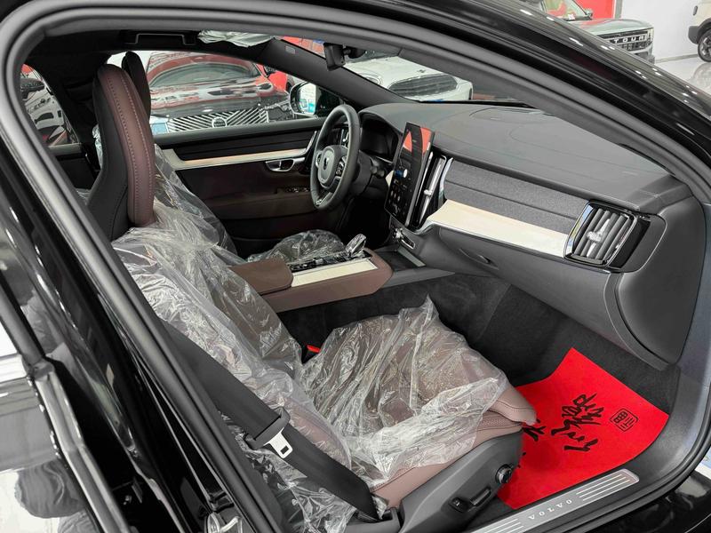 Volvo S90, 2025 — фото 7 из 12