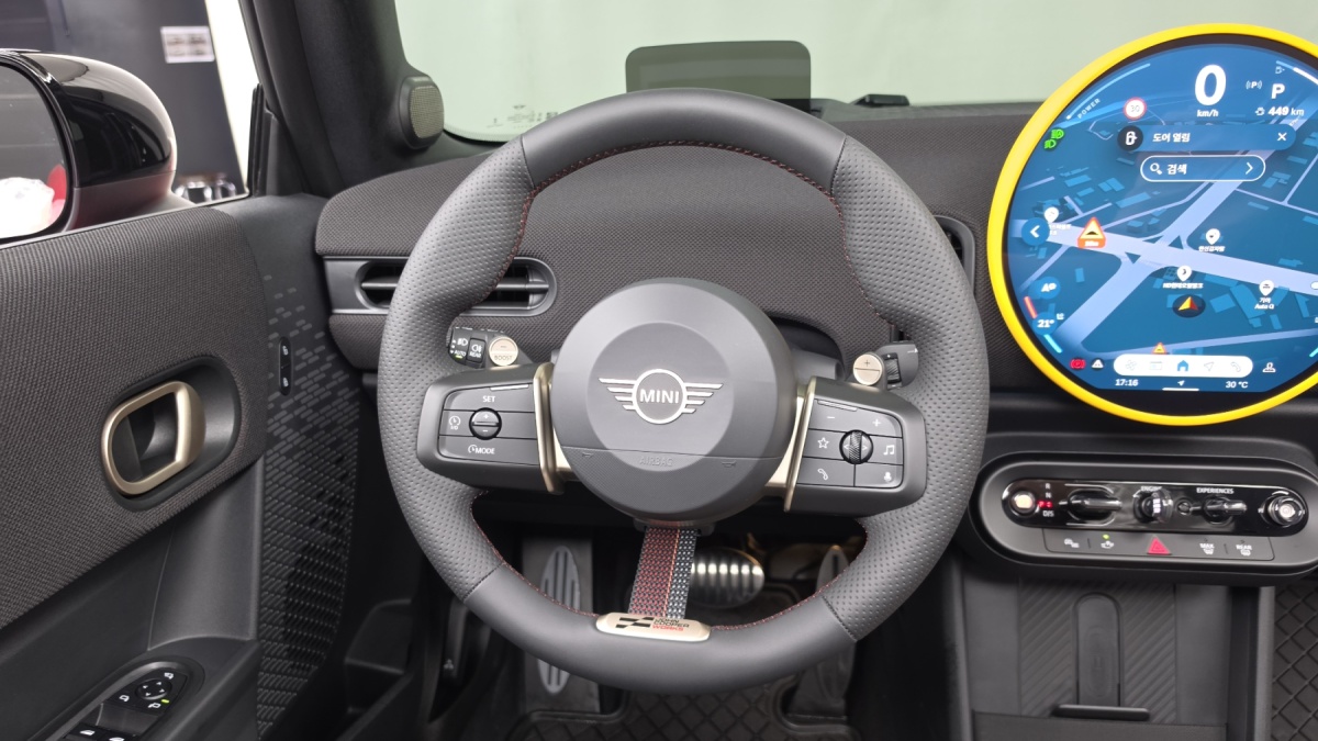 Mini Cooper Convertible, 2025 — фото 12 из 12