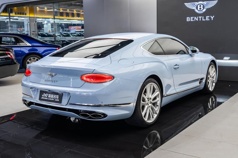 Bentley Continental GT, 2022 — фото 7 из 11