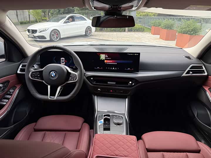 BMW i3, 2025 — фото 7 из 9