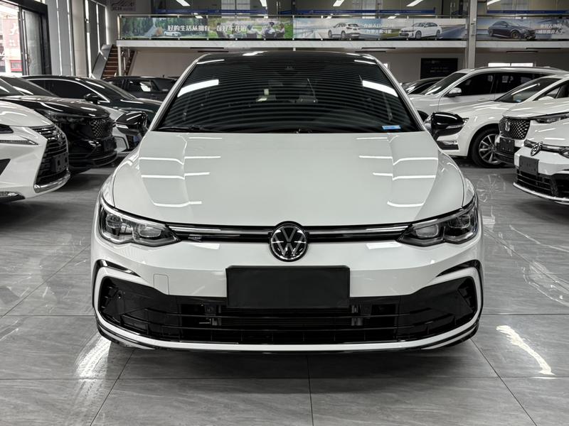 Volkswagen Golf, 2023 — фото 2 из 12