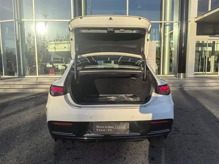 Mercedes-Benz EQE, 2025 — фото 5 из 9