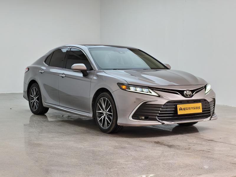 Toyota Camry, 2023 — фото 3 из 12
