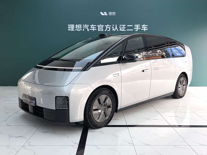 LiXiang Mega, 2023 — купить в Ульяновске под ключ