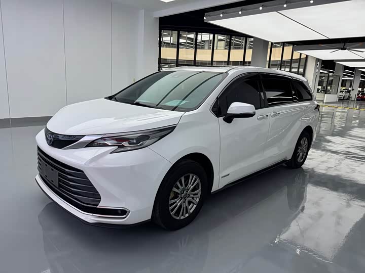 Toyota Sienna, 2022 — купить в Санкт-Петербурге под ключ