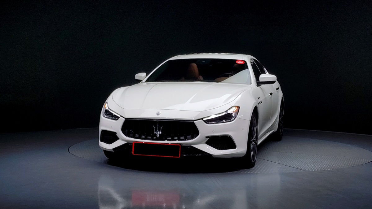 Maserati Ghibli, 2022 — фото 3 из 12