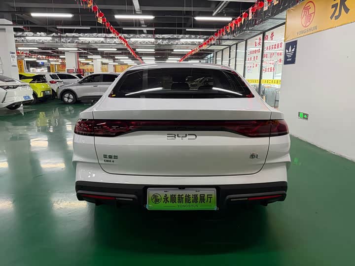 BYD Qin L, 2025 — фото 8 из 9