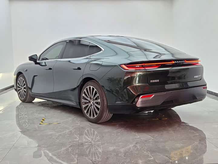 Geely Galaxy Starshine 8 EM-i, 2025 — фото 4 из 9