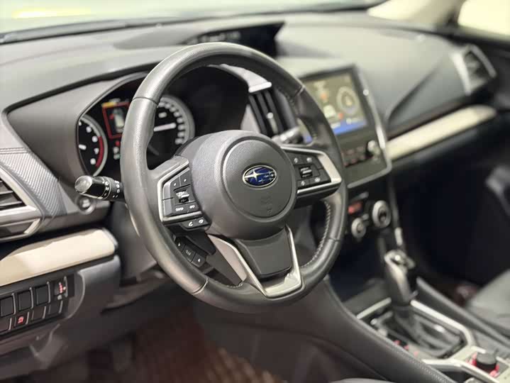 Subaru Forester, 2023 — фото 7 из 9