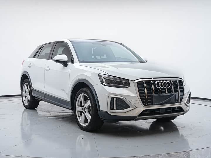 Audi Q2L, 2023 — фото 3 из 9