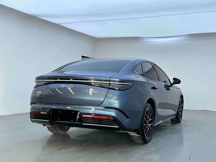 BYD Seal 07 DM-i Hybrid, 2025 — фото 7 из 9