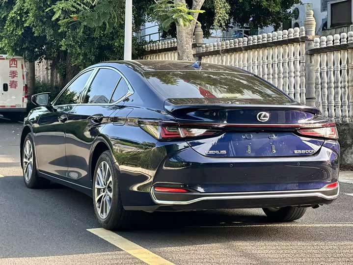 Lexus ES, 2025 — фото 9 из 9