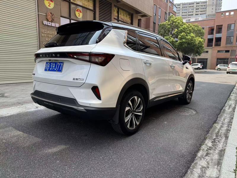 Wuling Asta, 2021 — фото 5 из 9