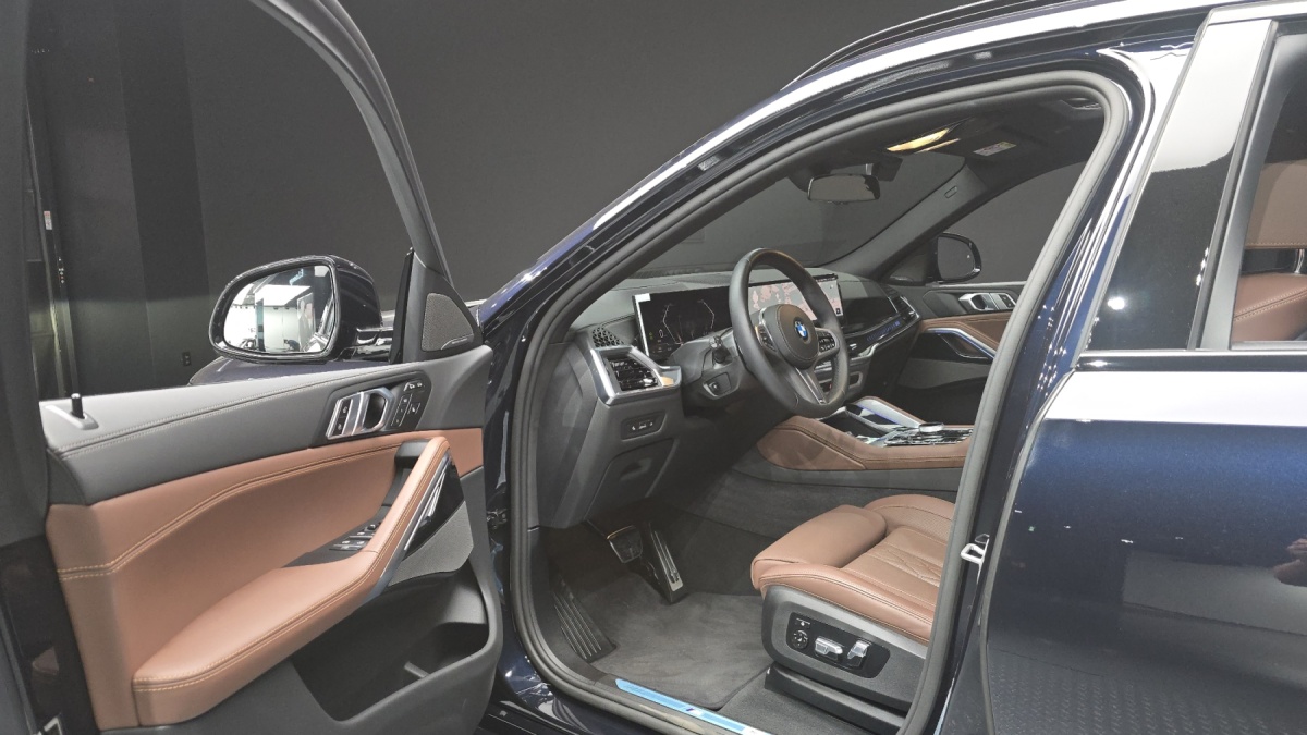 BMW X6, 2025 — фото 10 из 12