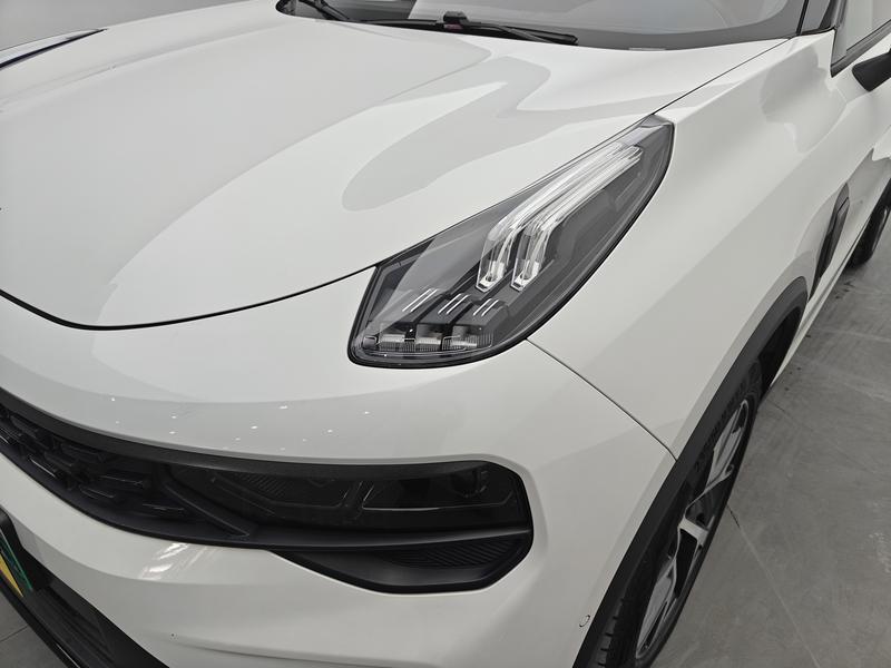 Lynk & Co 01 EM-P Hybrid, 2021 — фото 9 из 12