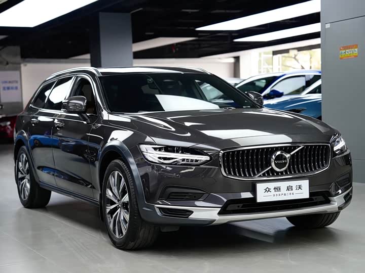 Volvo V90, 2023 — фото 3 из 9