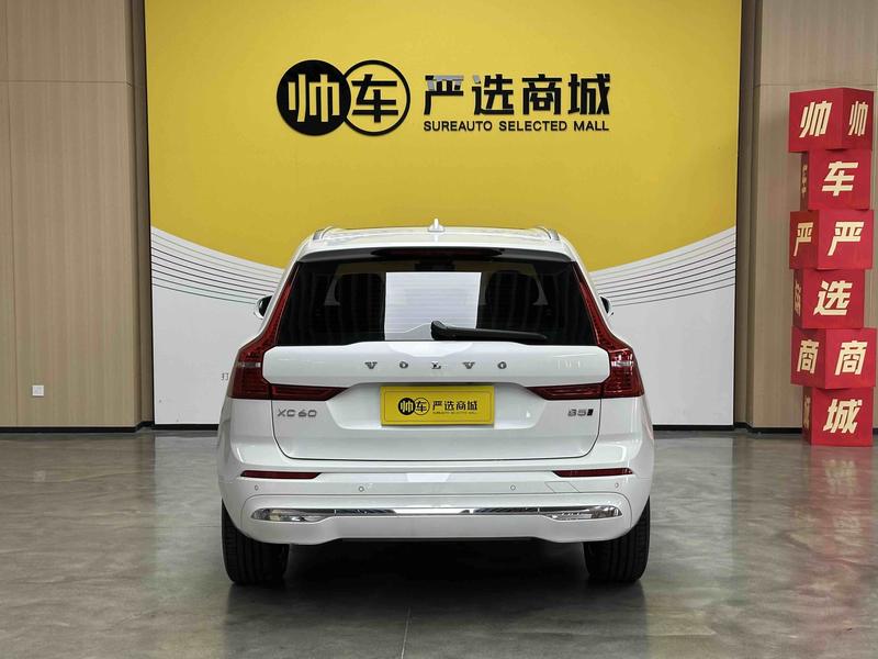 Volvo XC60, 2022 — фото 5 из 10
