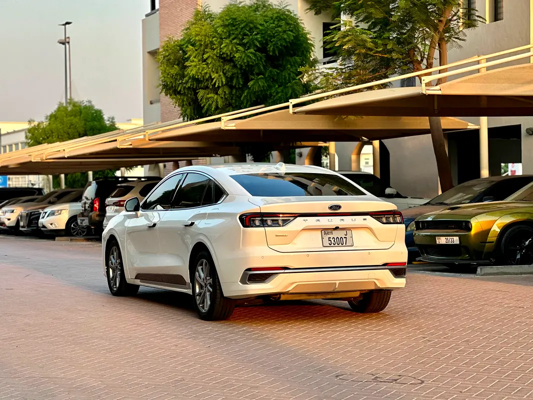 Ford Taurus, 2023 — фото 2 из 10
