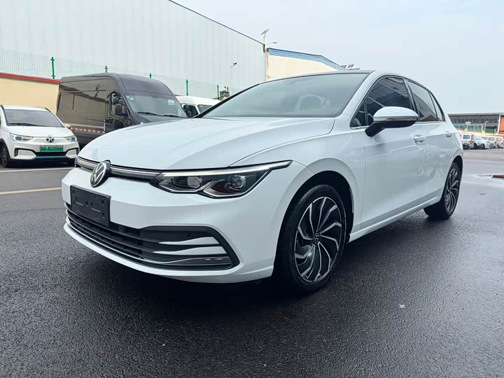 Volkswagen Golf, 2022 — купить в Белгороде под ключ
