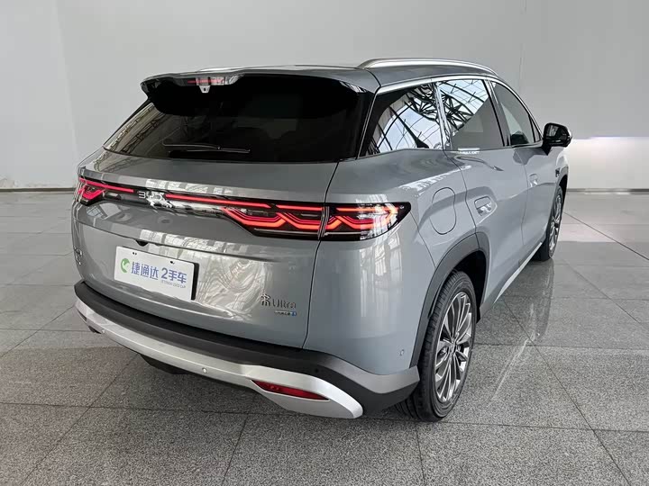 BYD Song Ultra EV, 2026 — фото 3 из 9