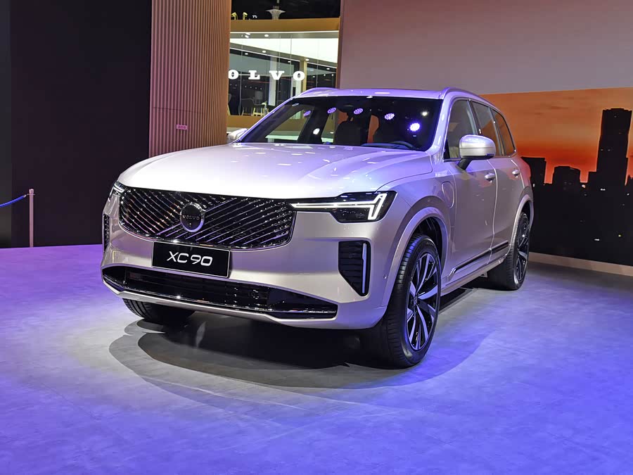 Volvo XC90 Hybrid, 2026 — купить в Оренбурге под ключ
