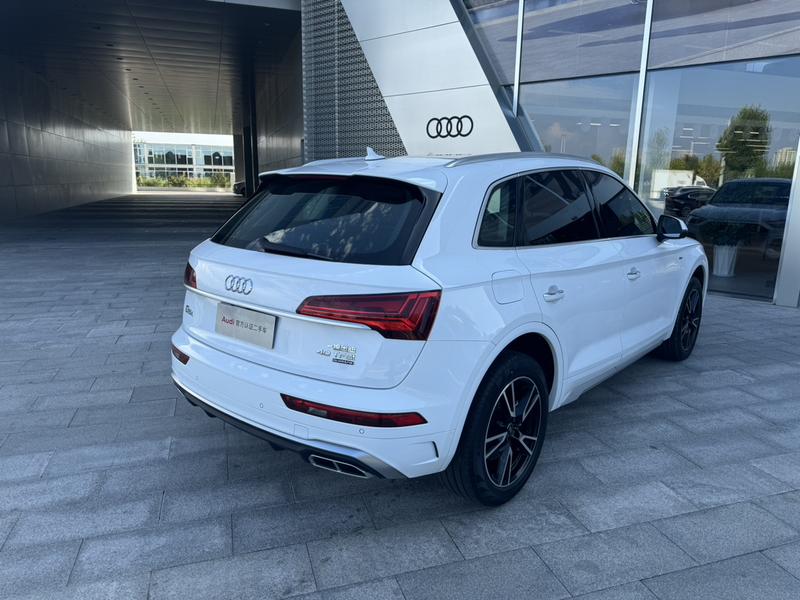 Audi Q5L, 2024 — фото 4 из 10