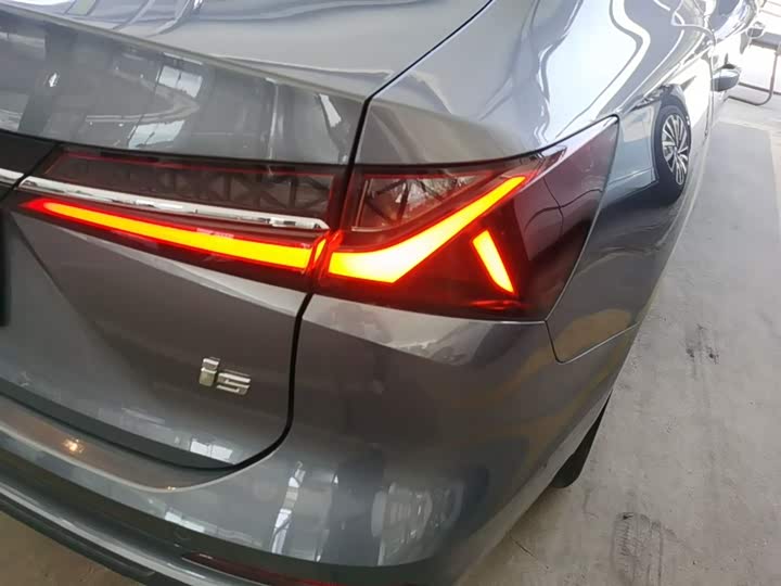 Roewe i5, 2025 — фото 8 из 9
