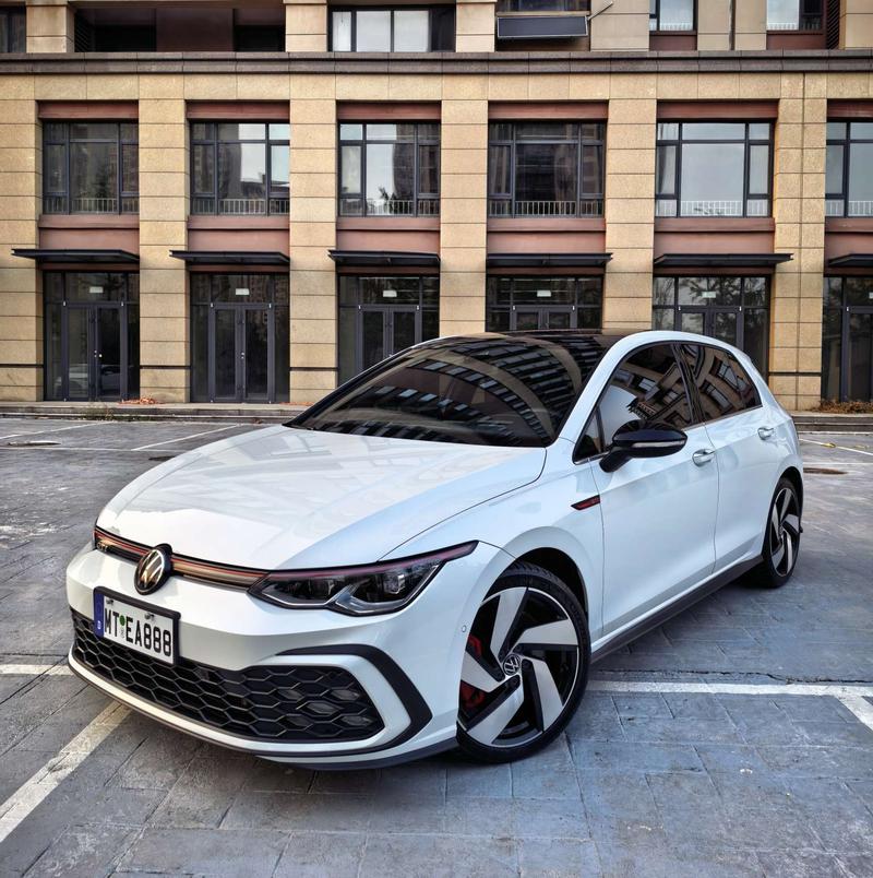 Volkswagen Golf GTI, 2023 — купить в Самаре под ключ