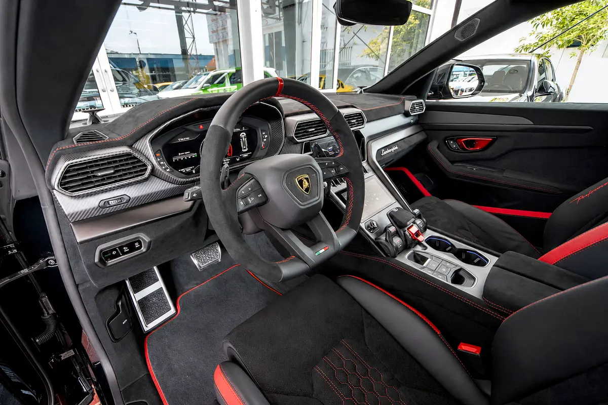 Lamborghini Urus, 2024 — фото 9 из 10