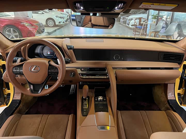 Lexus LC, 2022 — фото 7 из 9