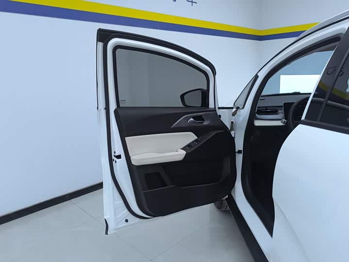 Geely Geometry E Firefly, 2023 — фото 7 из 9