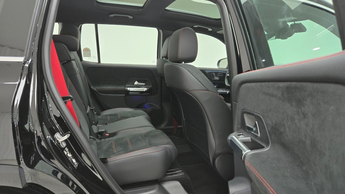 Mercedes-Benz GLB-Class, 2025 — фото 10 из 12