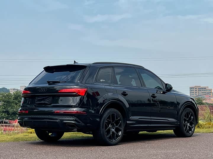 Audi Q7, 2024 — фото 7 из 9