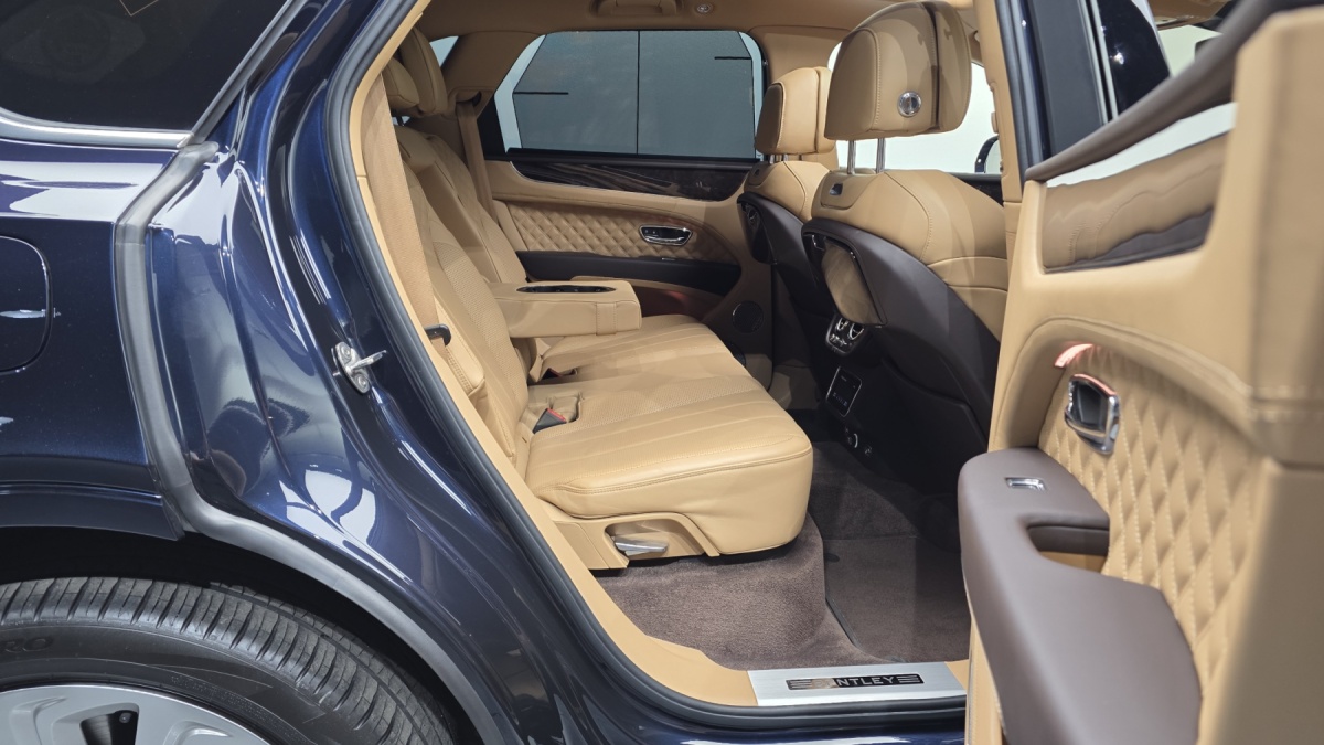 Bentley Bentayga, 2022 — фото 12 из 12