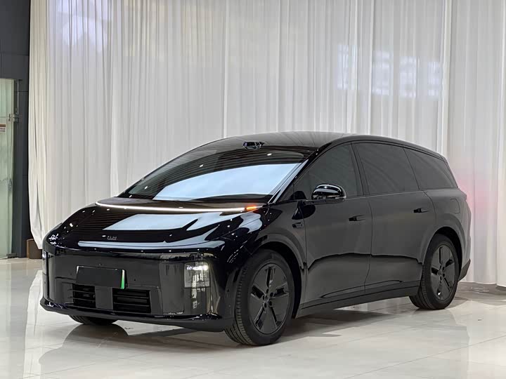 LiXiang i8, 2025 — купить в Казани под ключ