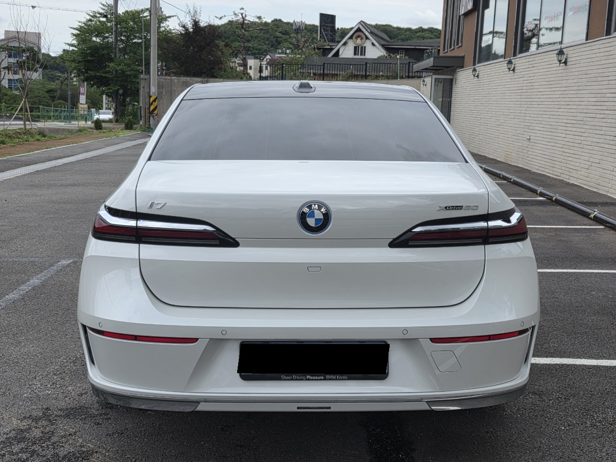 BMW i7, 2026 — фото 2 из 11