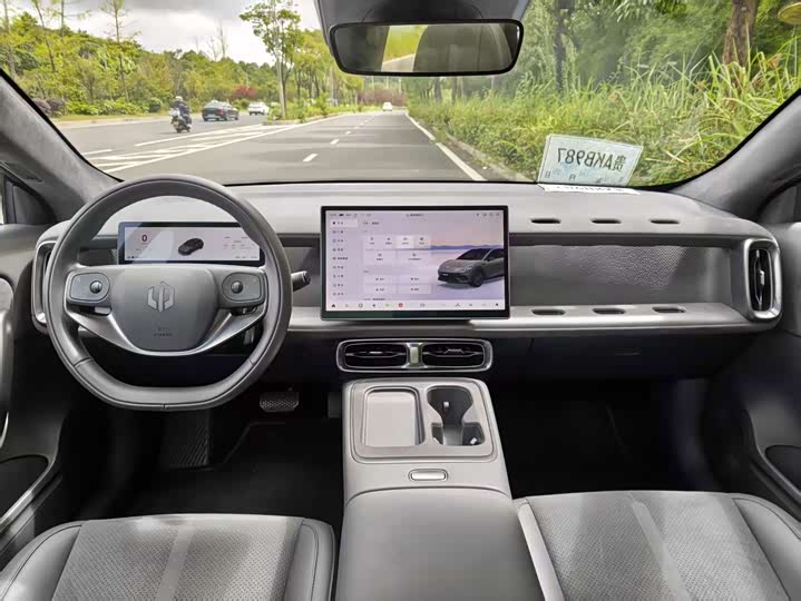 Leapmotor Lafa5, 2025 — фото 8 из 9