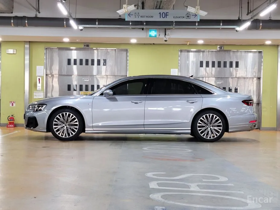 Audi A8, 2023 — фото 2 из 12